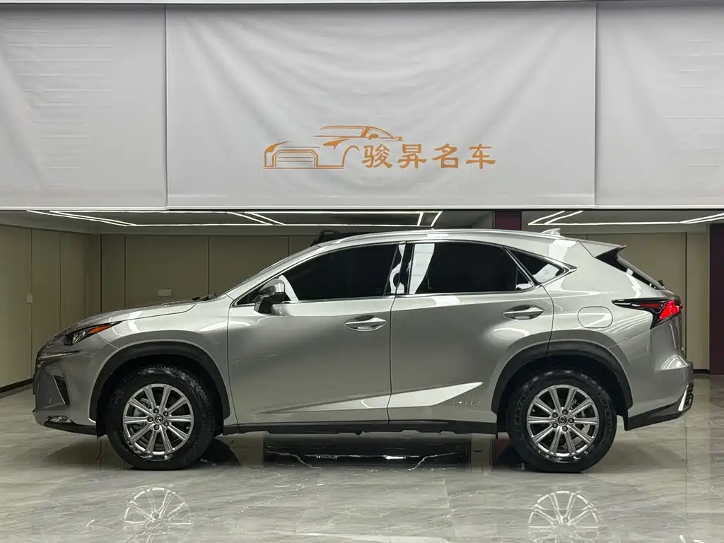 Lexus NX — миниатюра 8
