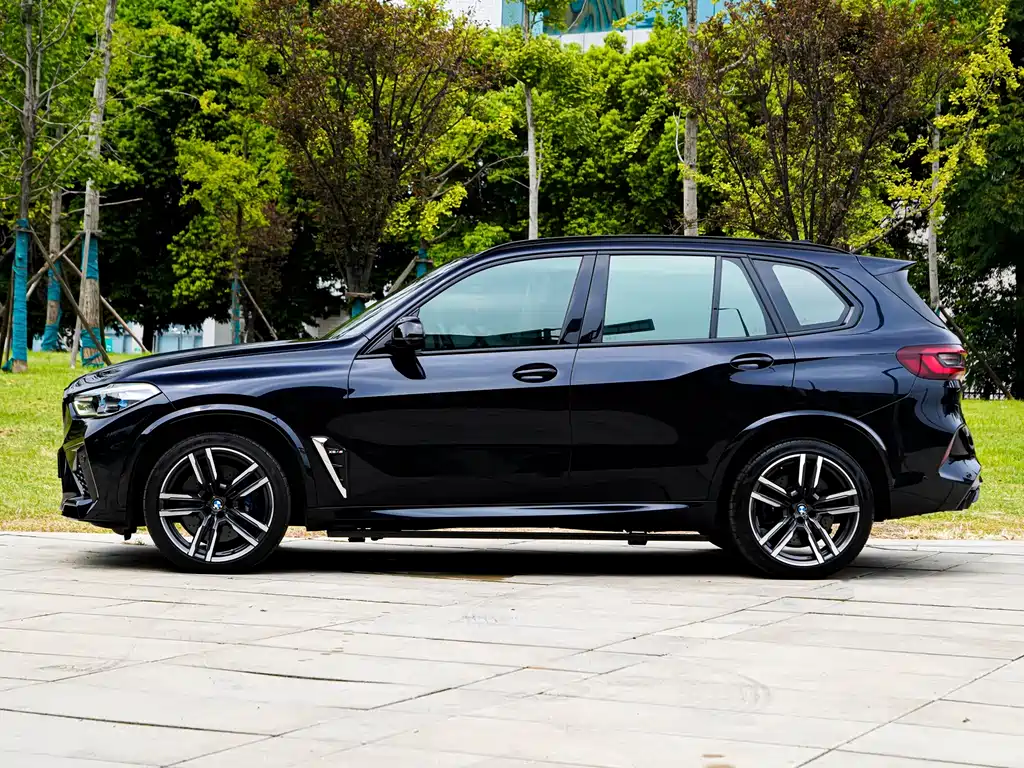 BMW  X5 M