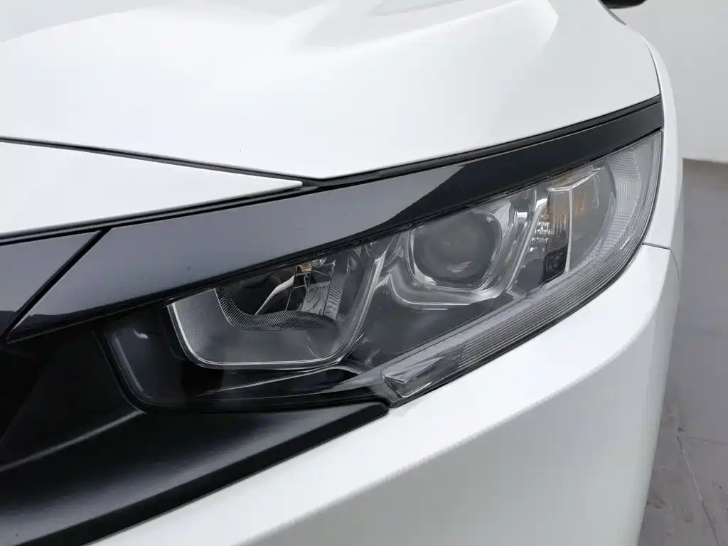 Honda Civic — миниатюра 7