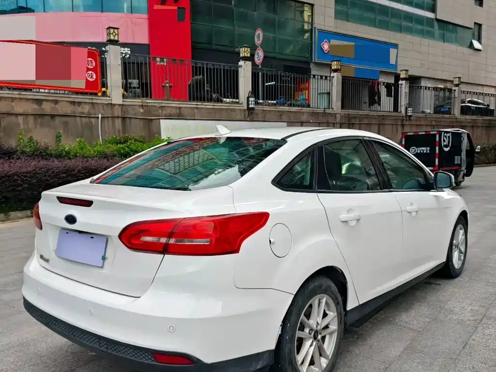 Ford Focus — миниатюра 9