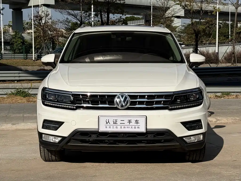 VOLKSWAGEN TIGUAN L