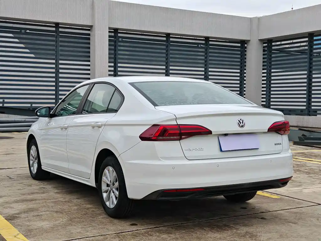 Volkswagen Bora — миниатюра 8