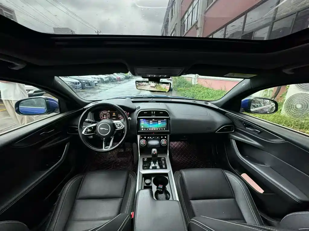 Jaguar XEL — миниатюра 5