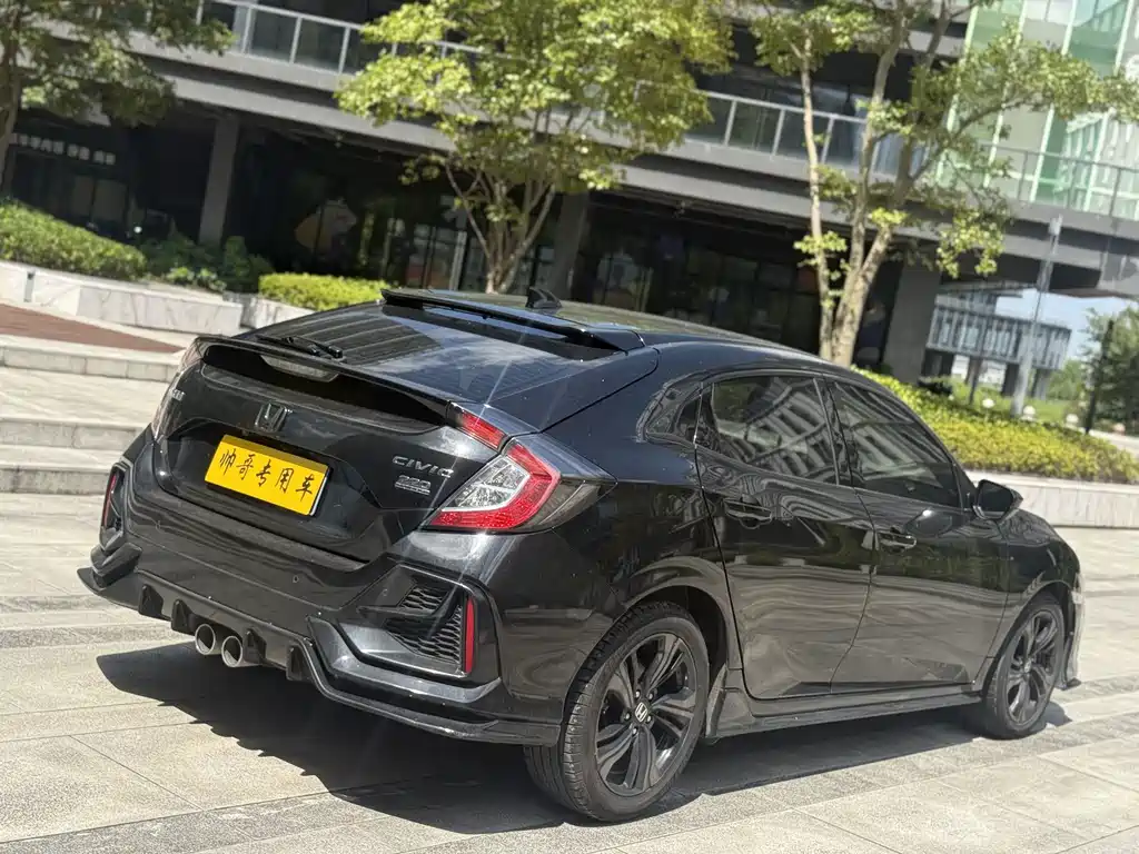 Honda Civic — миниатюра 10