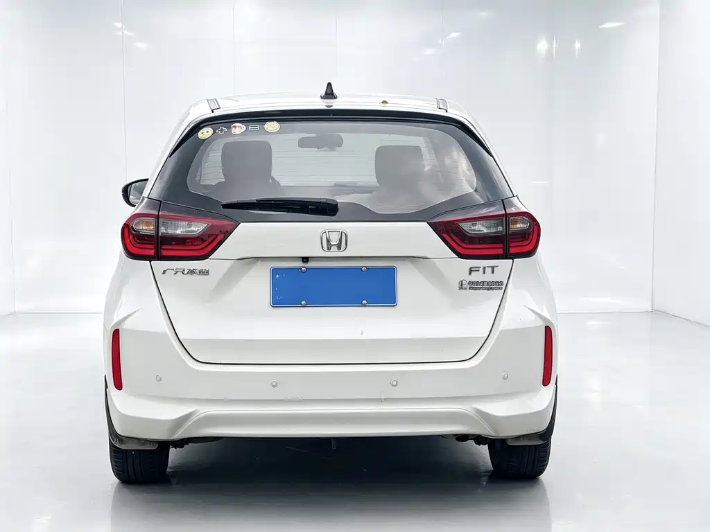 Honda Fit — миниатюра 8