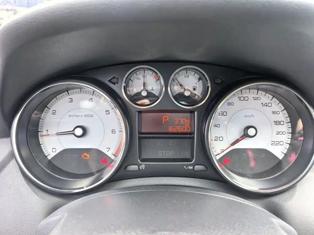 Peugeot 308 — миниатюра 11