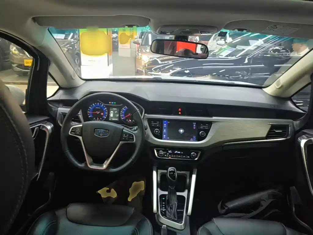 Geely Vision X3 — миниатюра 10