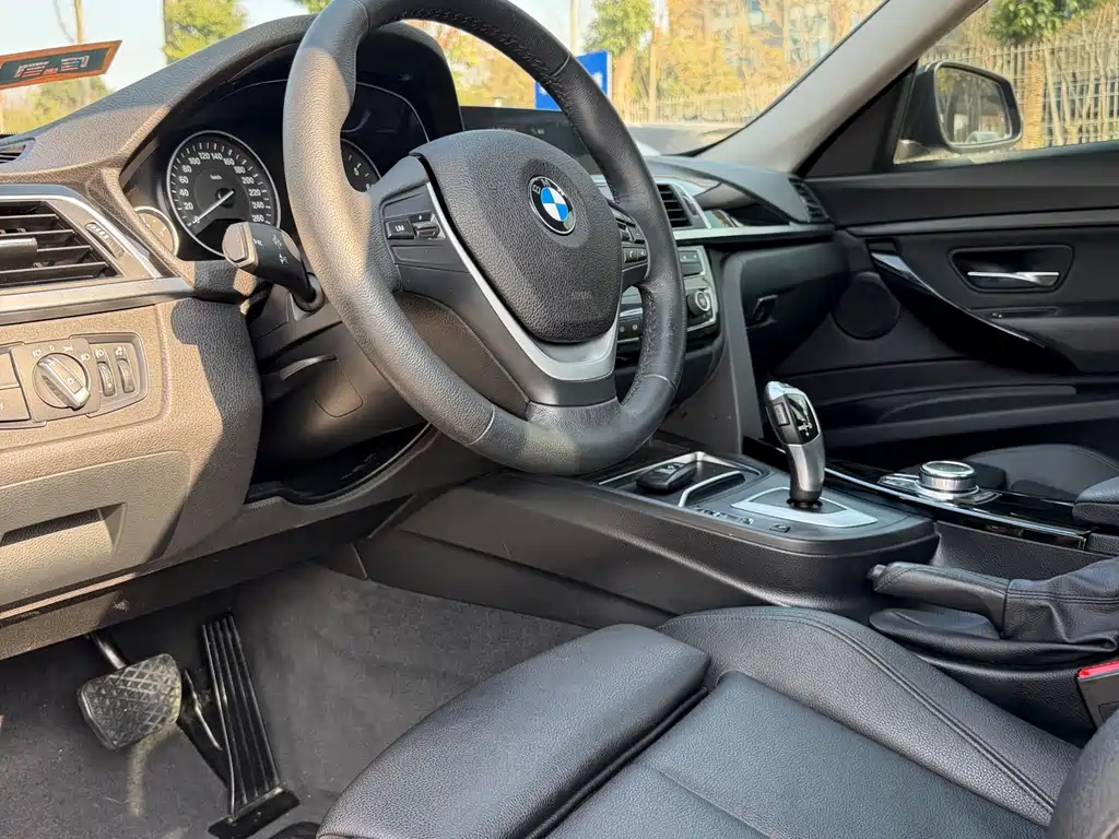 BMW 3 Series GT 3 GT 2019 320i Fashion