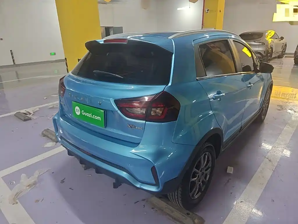 Geely Vision X3 — миниатюра 7