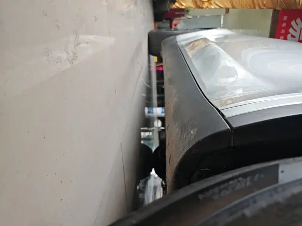 Tesla Model Y — миниатюра 21