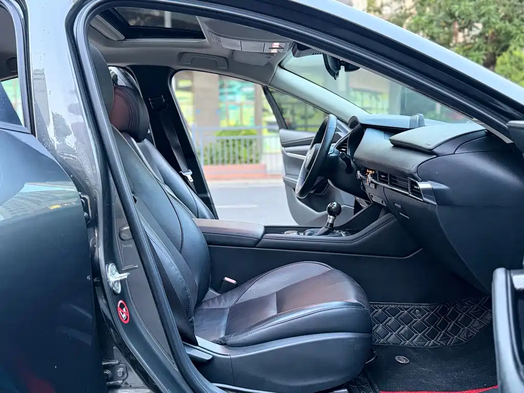 Mazda 3 Axela — миниатюра 7