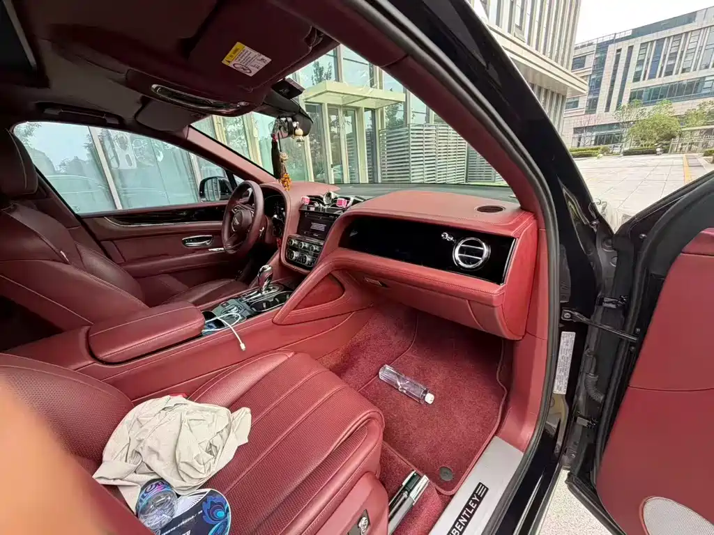 Bentley Bentayga — миниатюра 3