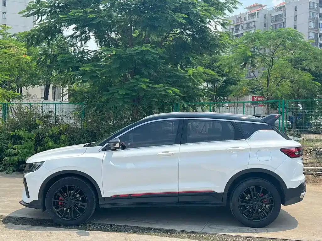 Geely Binyue — миниатюра 3