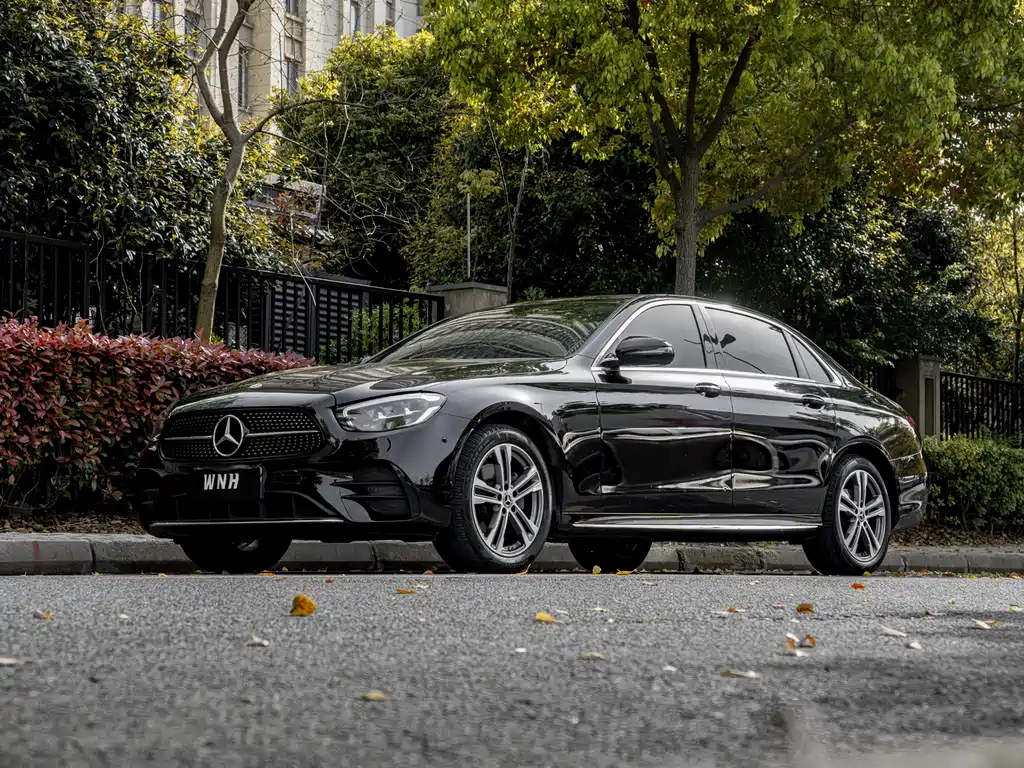 Mercedes-Benz E-Class 2022