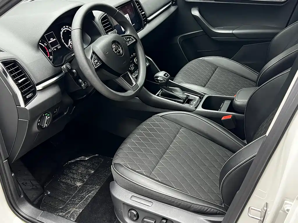Skoda Karoq — миниатюра 13