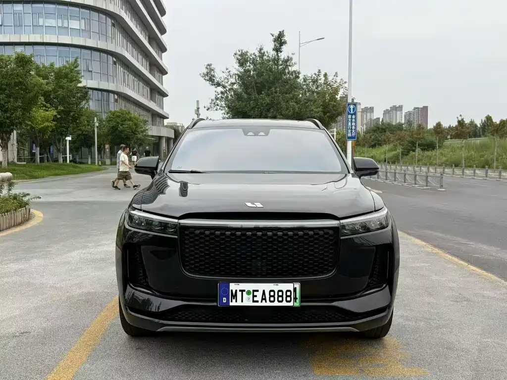 Li Auto Li ONE — миниатюра 2