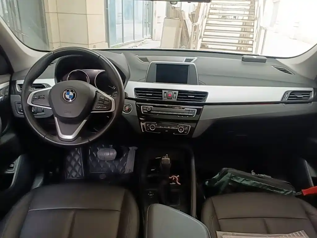 BMW X1 — миниатюра 10
