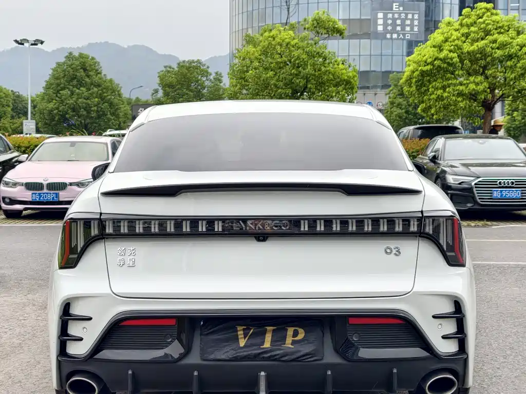 Lynk & Co 03 — миниатюра 4