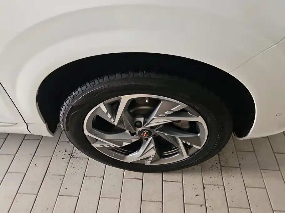Hongqi Hongqi HS3 — миниатюра 6
