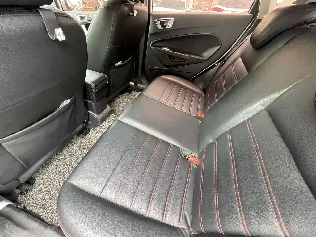 Ford Fiesta — миниатюра 11