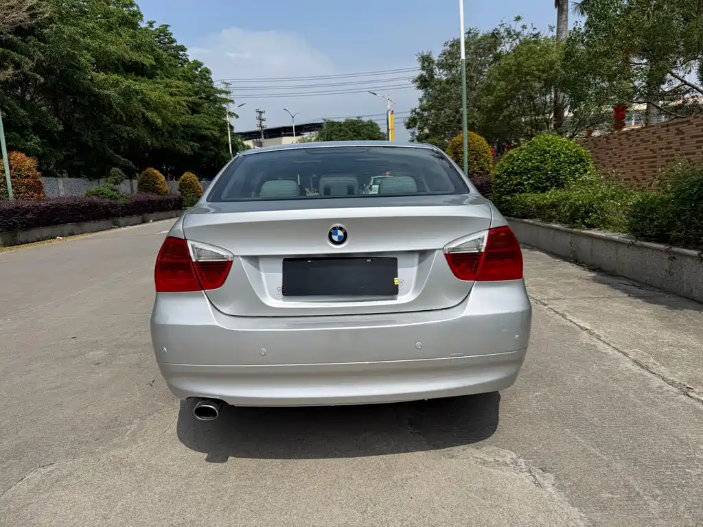 BMW 3 Series 3 2005 E90 320i