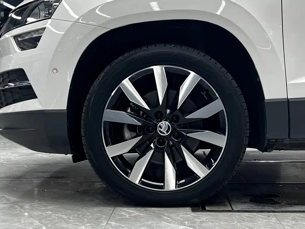 Skoda Karoq — миниатюра 8