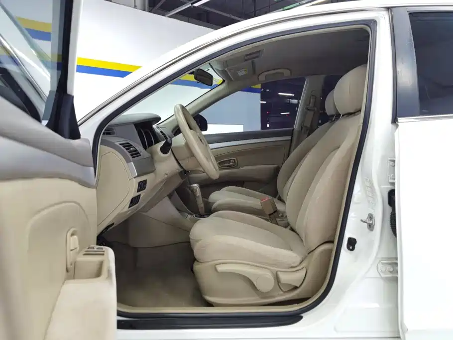 Nissan Sylphy — миниатюра 9
