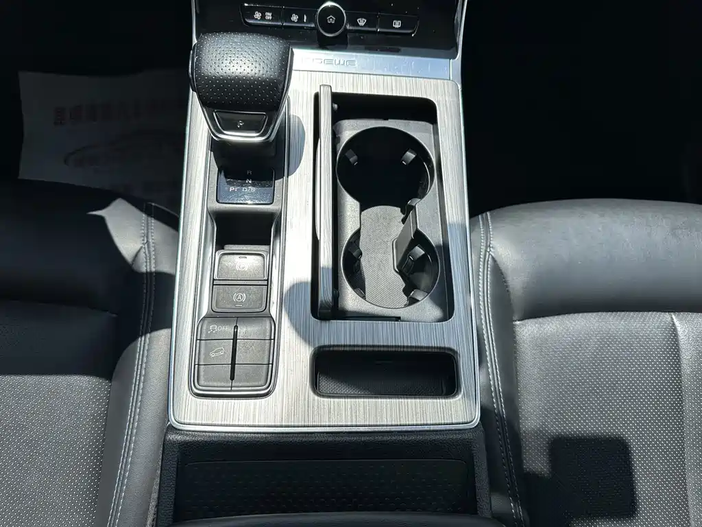Roewe RX5 — миниатюра 14