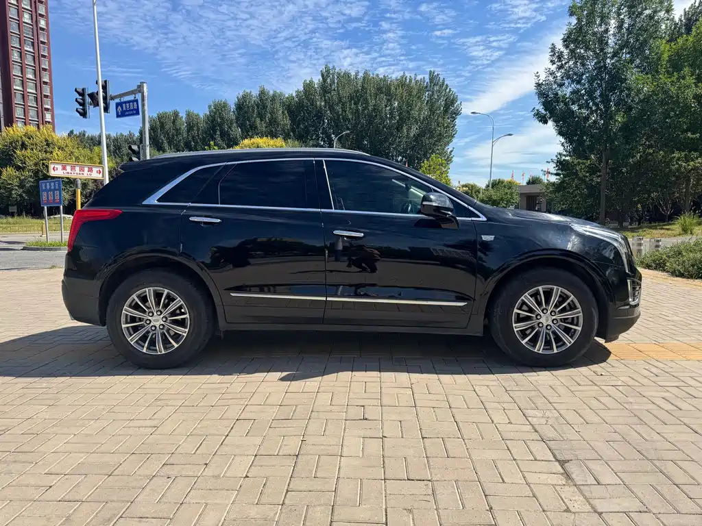 Cadillac XT5 — миниатюра 7