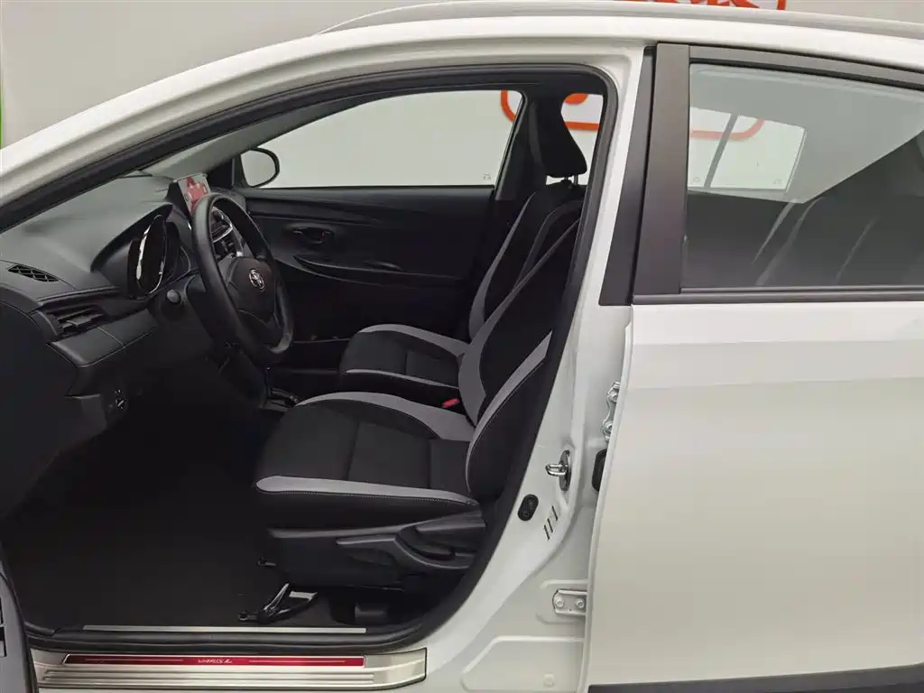 TOYOTA YARIS L ZHIXUAN