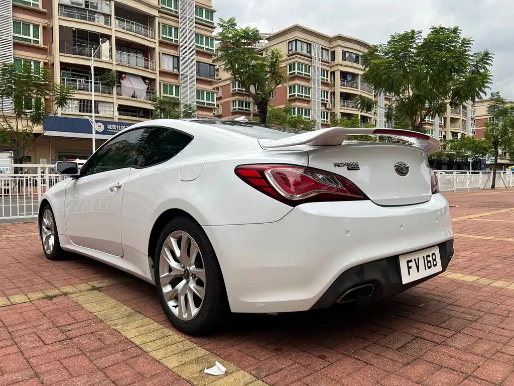 Hyundai Genesis Coupe — миниатюра 4