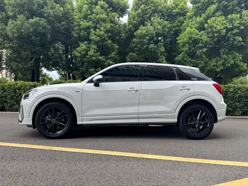 Audi Q2L 2023 35TFSI