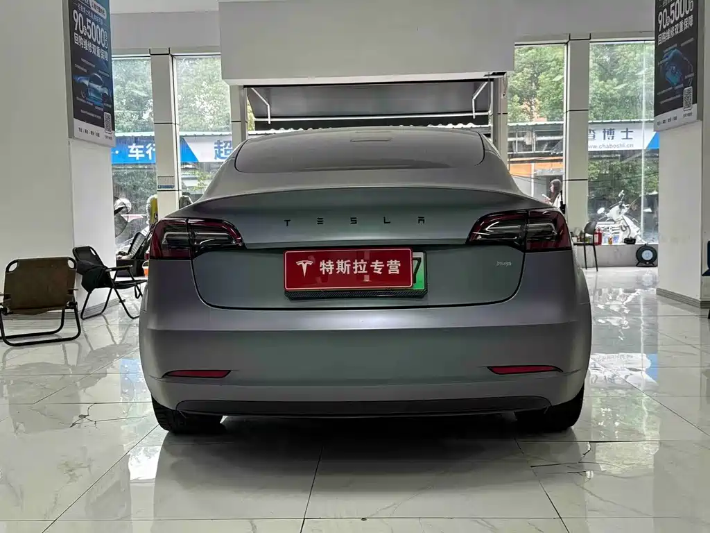 Tesla Model 3 — миниатюра 9