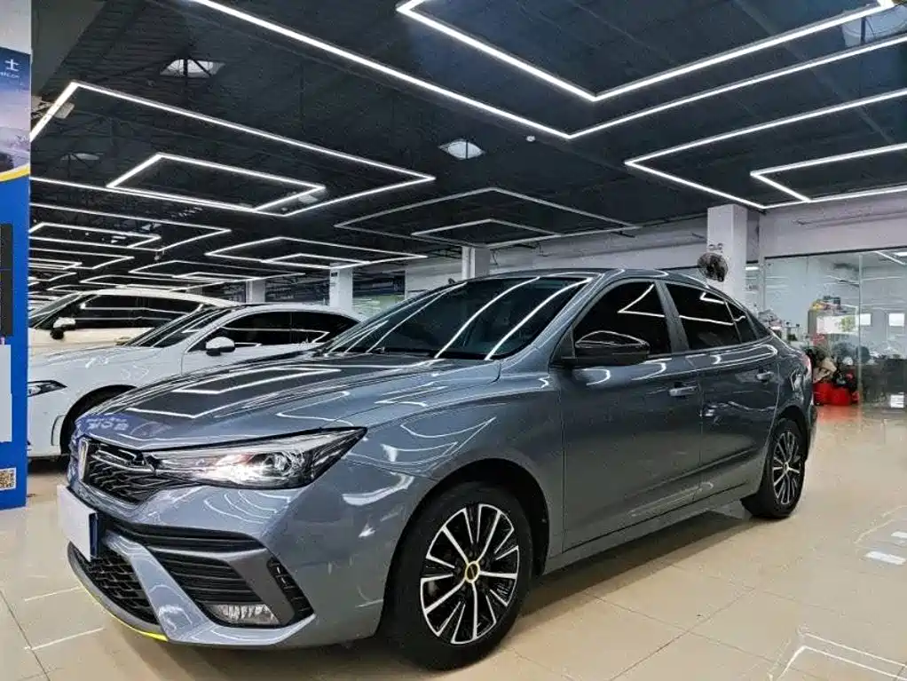 Roewe i5
