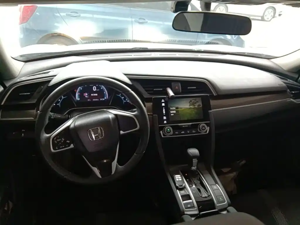 Honda Civic — миниатюра 10
