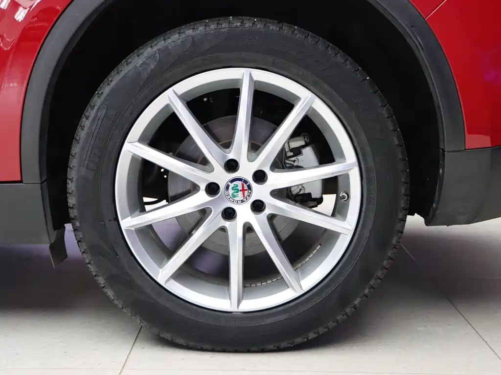 Alfa Romeo Stelvio — миниатюра 24