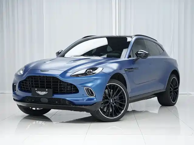 ASTON MARTIN DBX