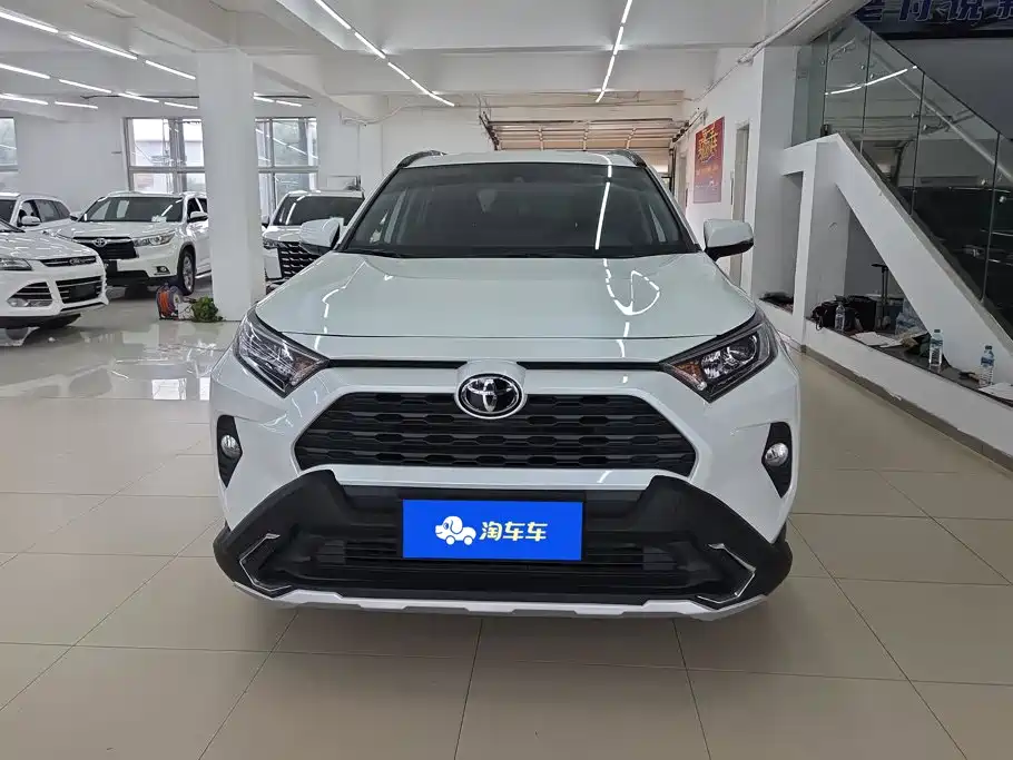 Toyota RAV4 — миниатюра 2