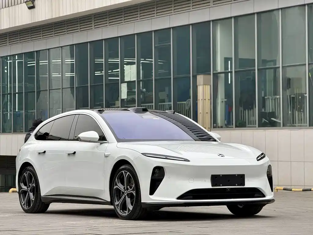 NIO NIO ET5T