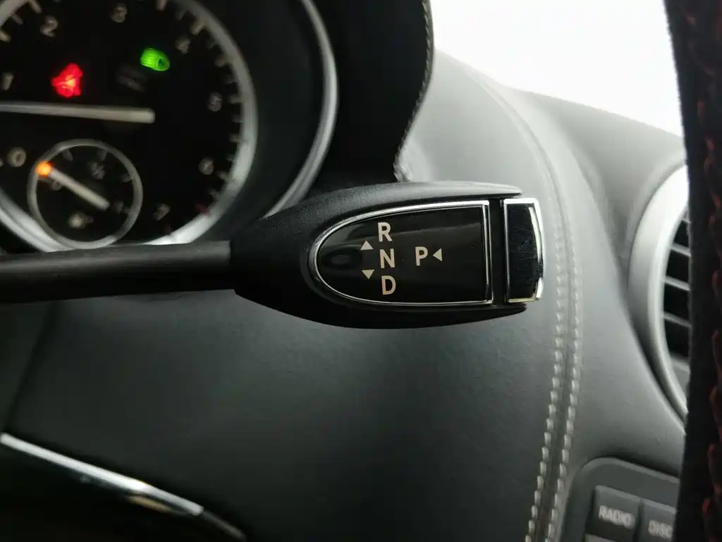 Mercedes-Benz M-Class — миниатюра 13
