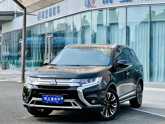 MITSUBISHI OUTLANDER 2021