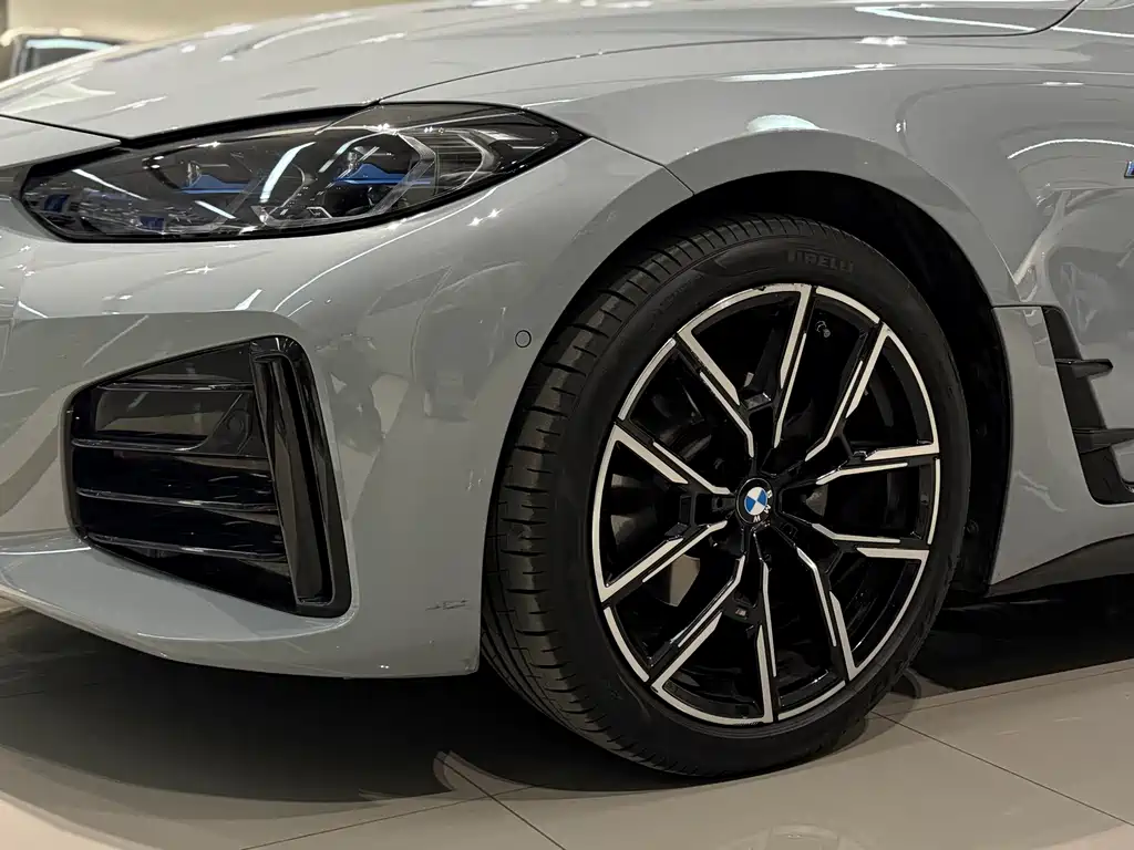 BMW 4 SERIES