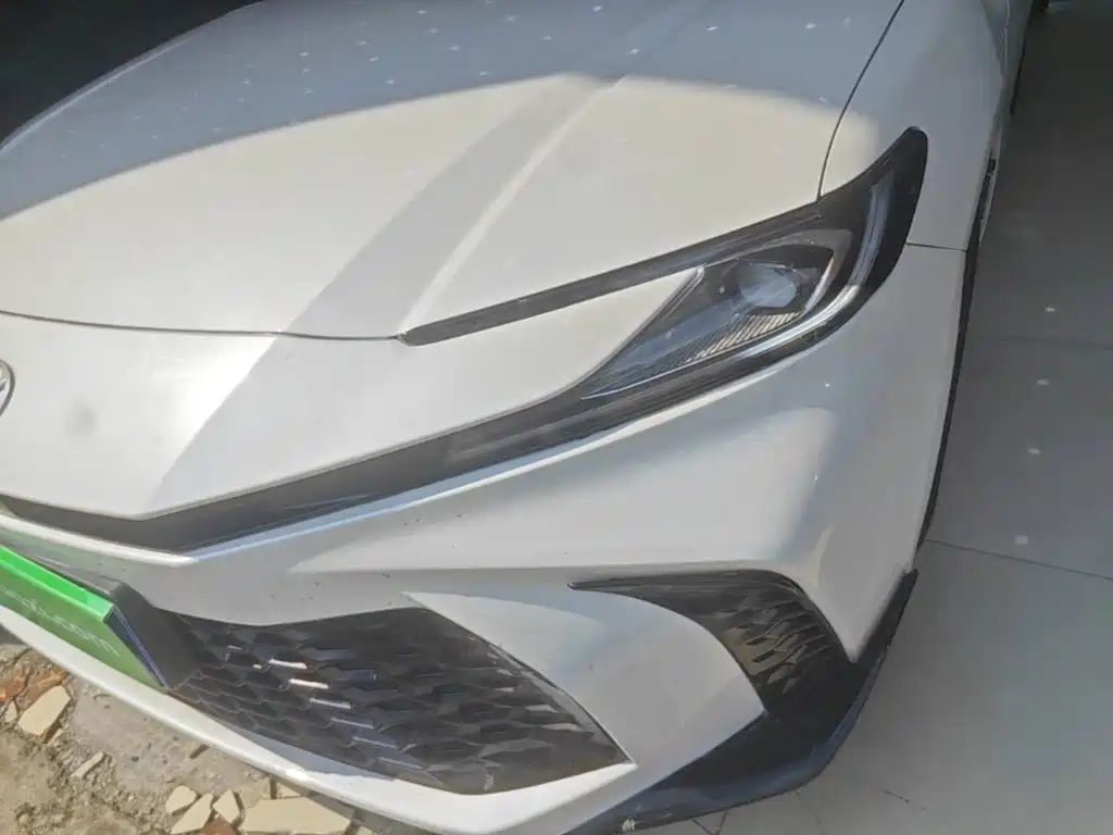 Toyota Camry — миниатюра 24