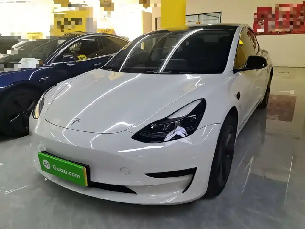 Tesla Model 3 — миниатюра 2