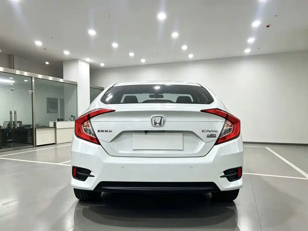 Honda Civic — миниатюра 8