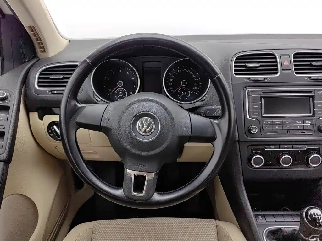 Volkswagen Golf — миниатюра 11