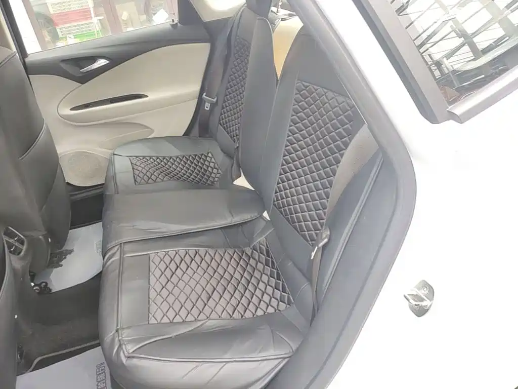 Buick Verano — миниатюра 17