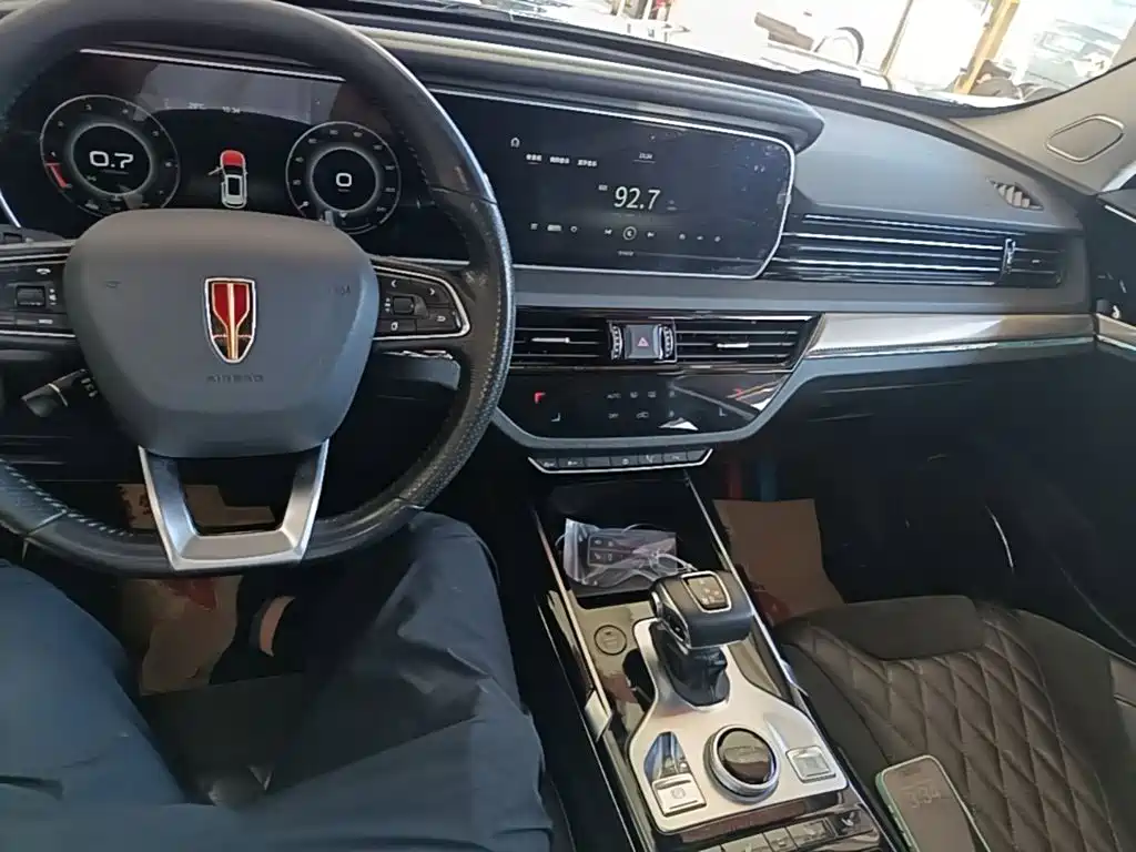 Hongqi Hongqi HS5 — миниатюра 10