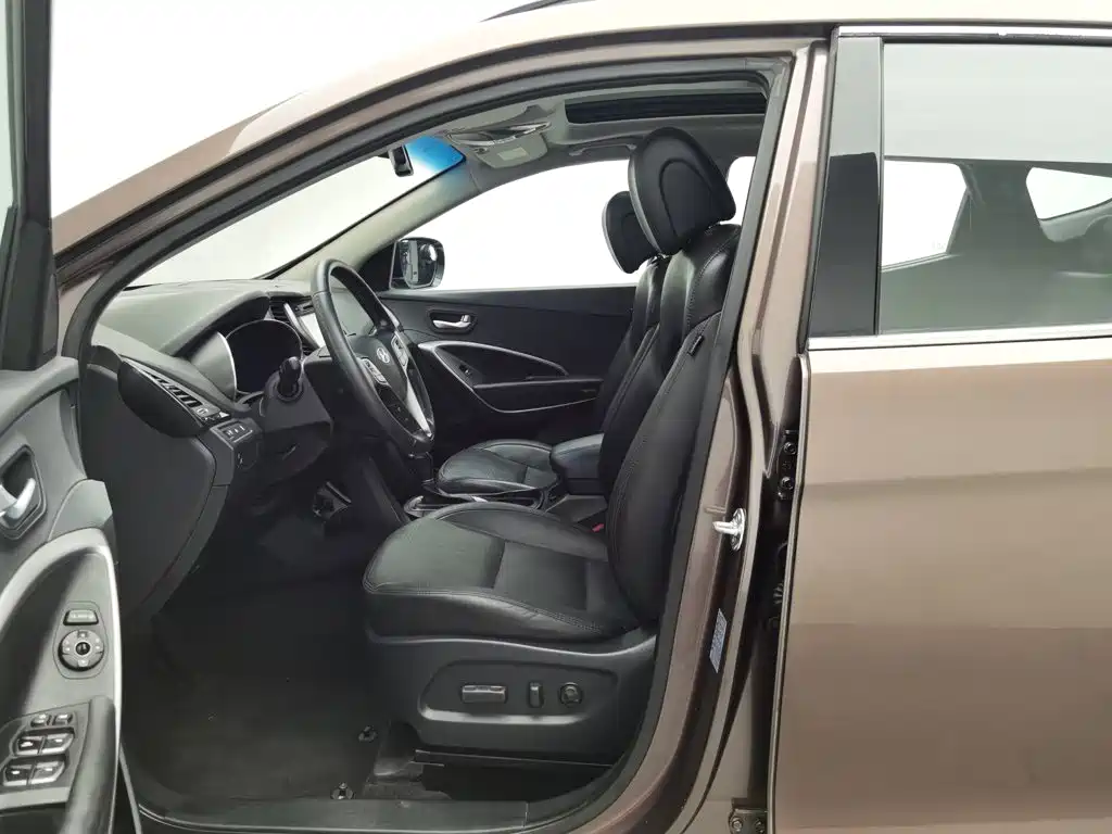 Hyundai Santa Fe — миниатюра 10