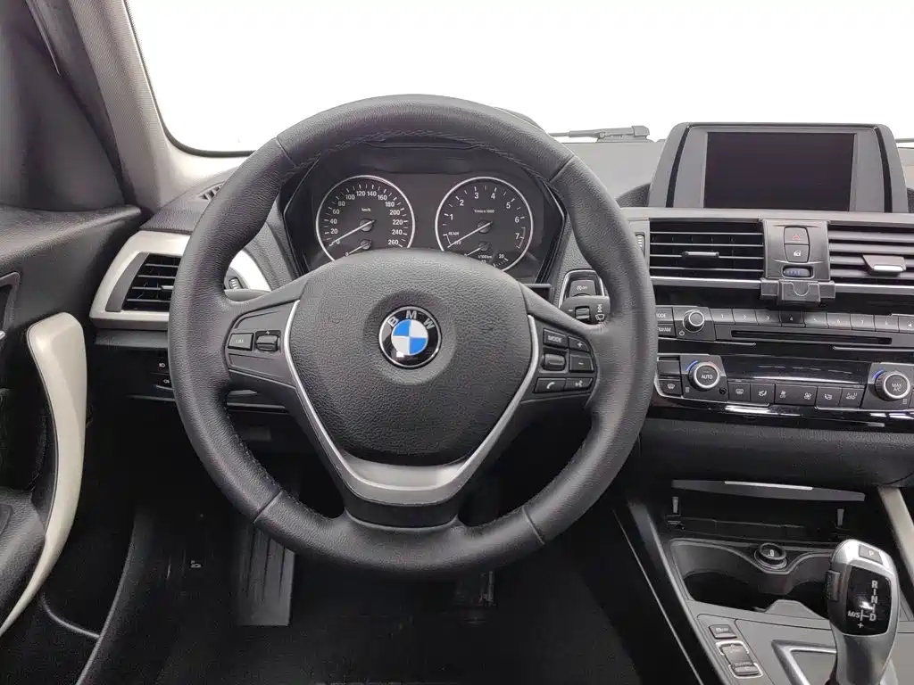 BMW 1 Series (Import) — миниатюра 11